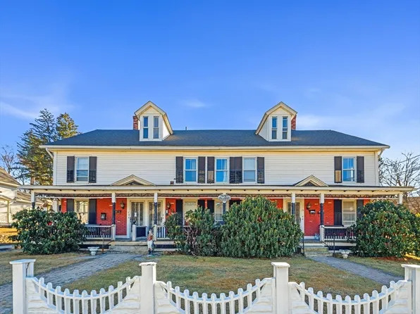 29 Charlton St, Oxford, MA 01540