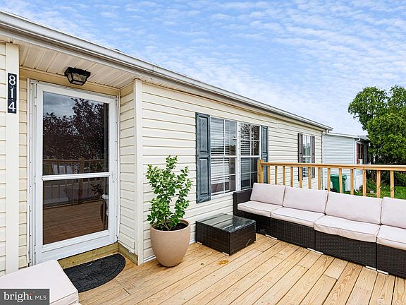 4th image of 814 Samantha Cir #335