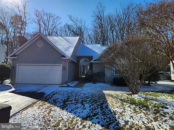 4th image of 114 Addison Ct