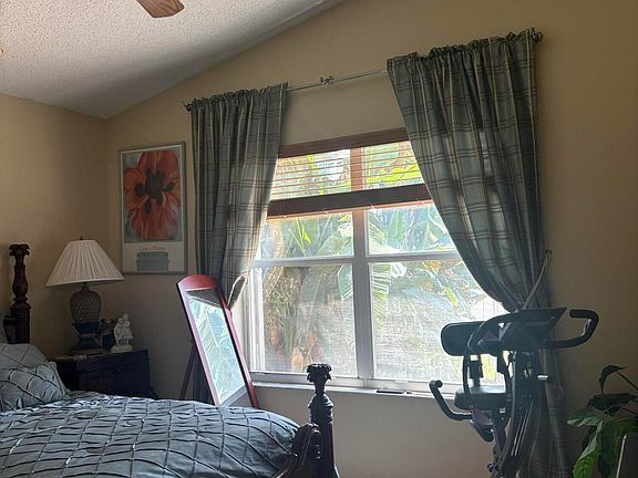 2nd image of 9815 Lemonwood Drive