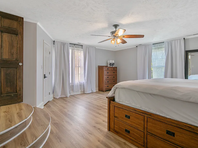 1208 Goodview Ave — Photo 46