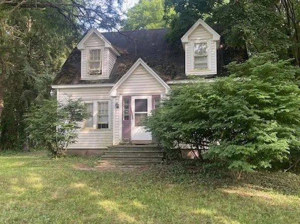 18 Pierce Dr, Fulton, NY 13069