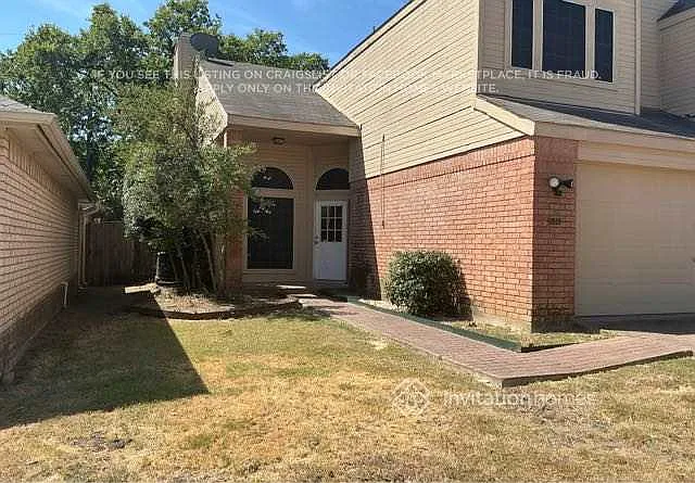 536 Majestic Park Ln Cedar Hill, TX 75104 — Photo 2