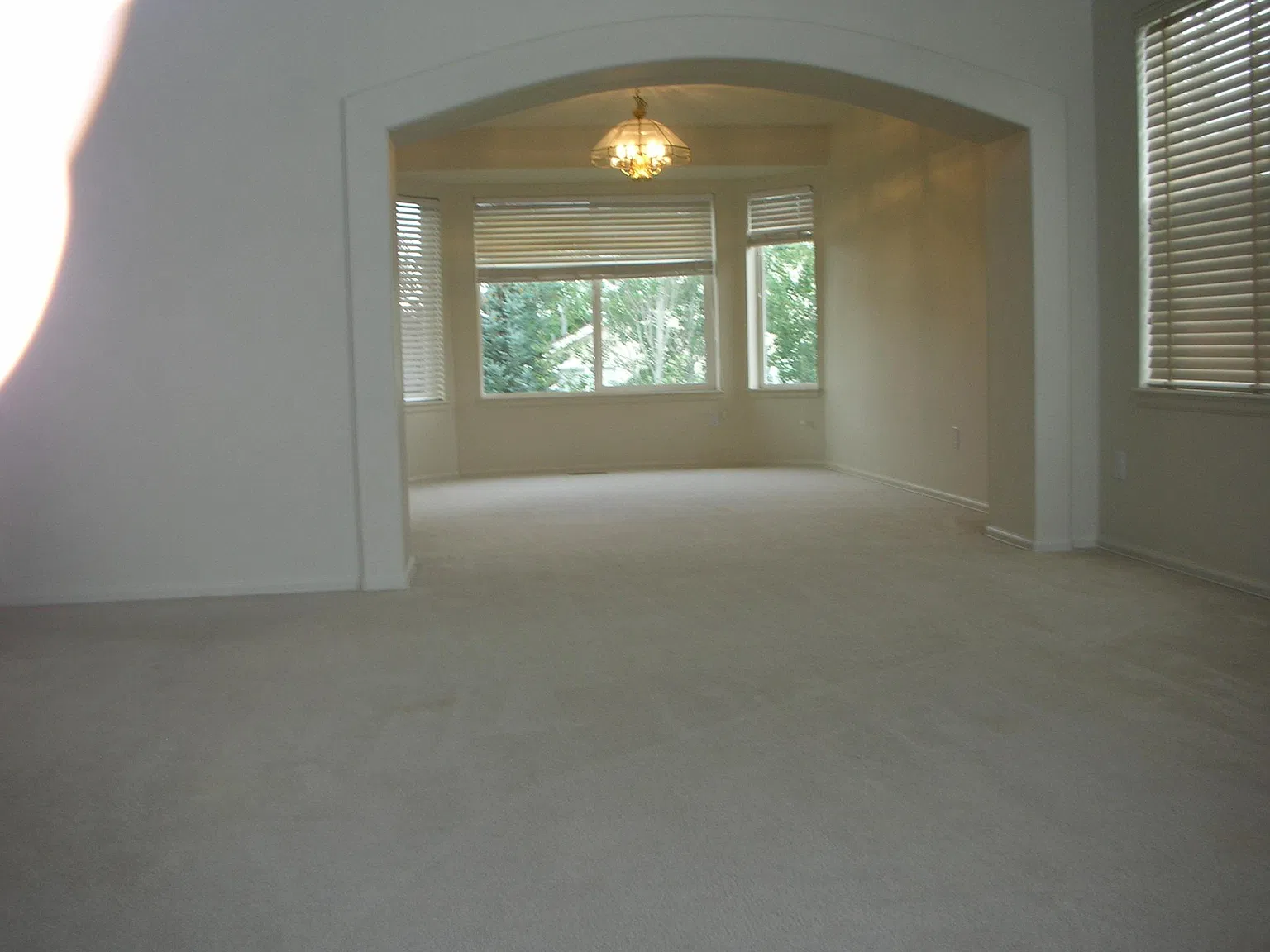 5 bed, 3707 sqft, $3,300 — Photo 1