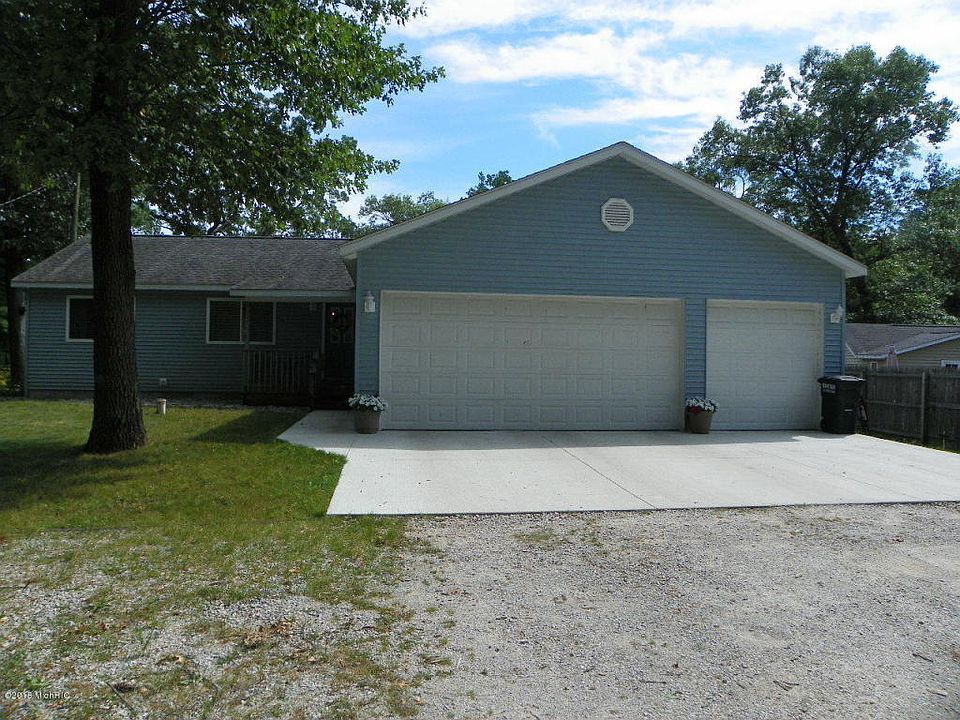 1st image of 1518 E Oakwood Dr