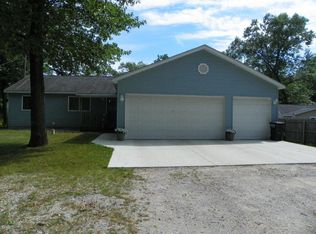 1518 E Oakwood Dr, Newaygo, MI 49337