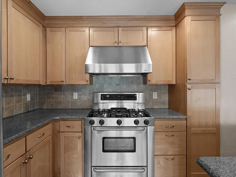 1280 Ashford Way #8 — Photo 8