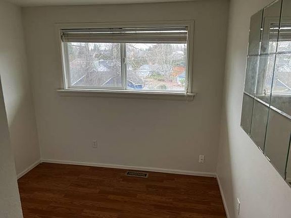 4th image of 21735 119th Ln SE