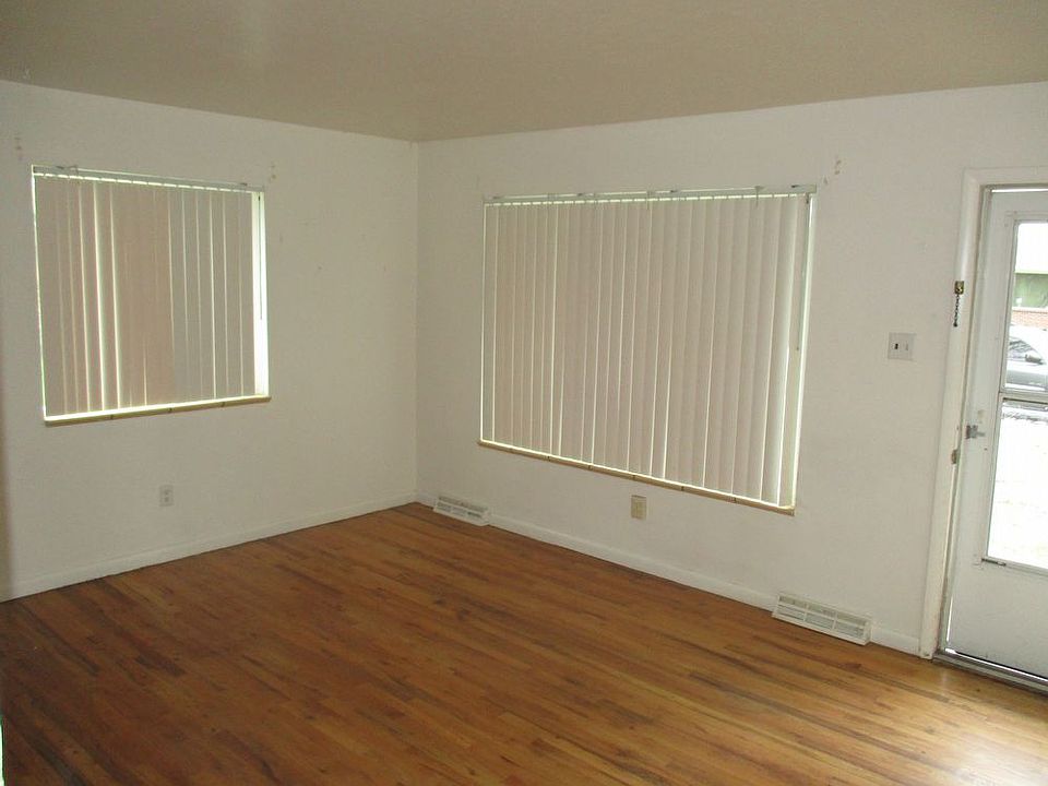2nd image of 4255 Pierson St