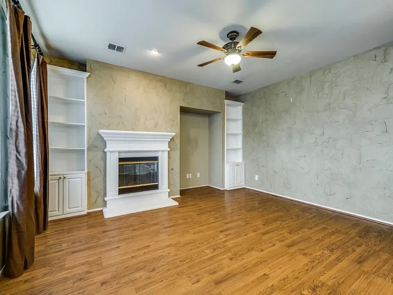 516 Hawken Dr — Photo 10