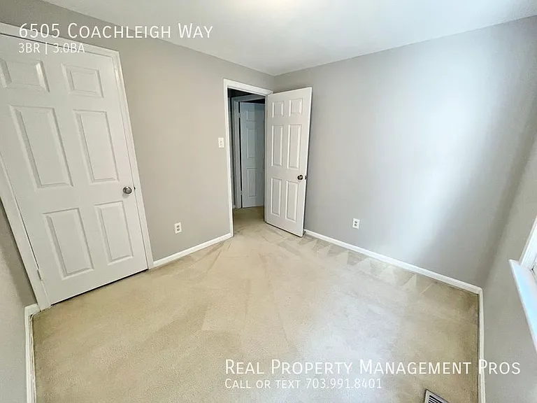 6505 Coachleigh Way — Photo 11