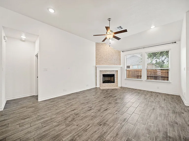 9767 Innes Pl — Photo 13