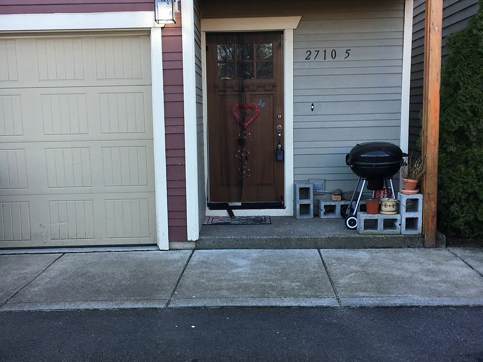 2nd image of 2710 SE 141st Ave Unit 5