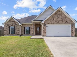 960 Amber Kay Ln, Bridge City, TX 77611
