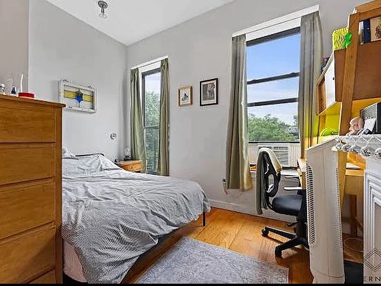 913 Saint Johns Pl #2L — Photo 7