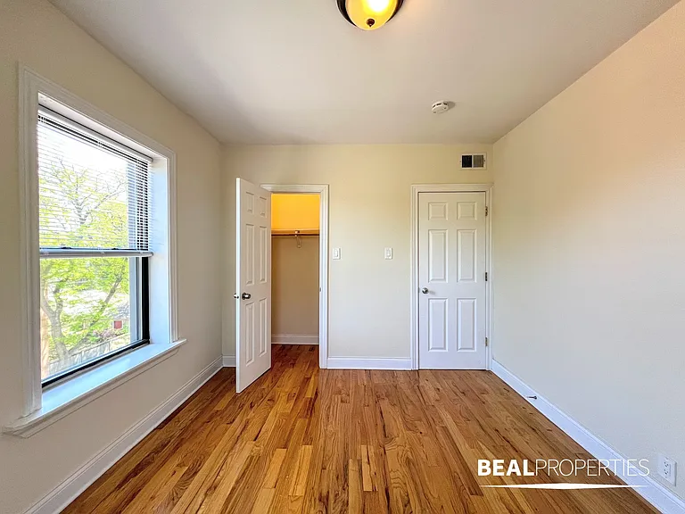 1101 W Wellington Ave #2 — Photo 10