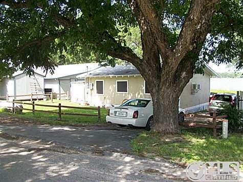 2nd image of 908 W Lake Dr