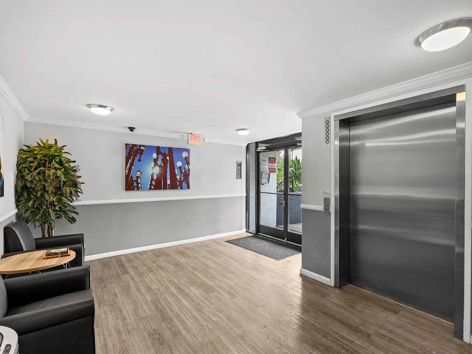 4432 Coldwater Canyon — Photo 3