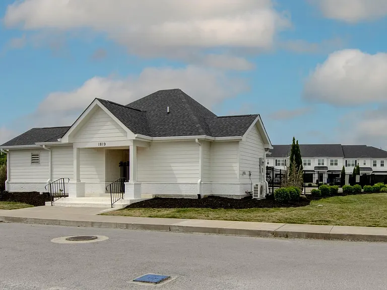 4333 Doral Dr — Photo 27
