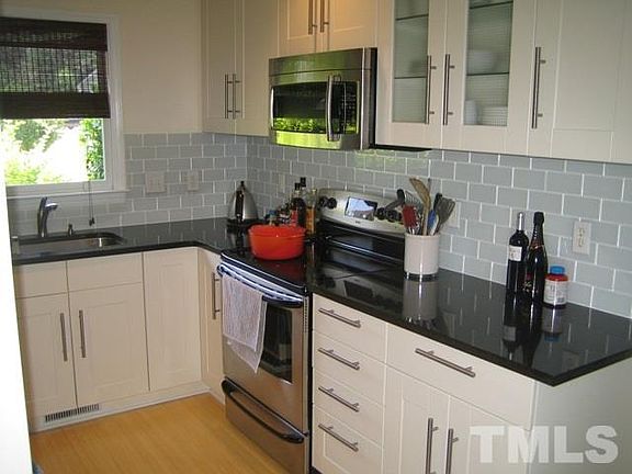 5th image of 102 Duncan Ct #A