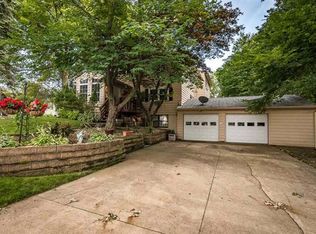 3401 56th Street Pl #1, Moline, IL 61265