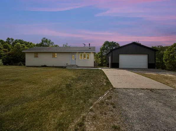 13665 S Elder Ave, Grant, MI 49327