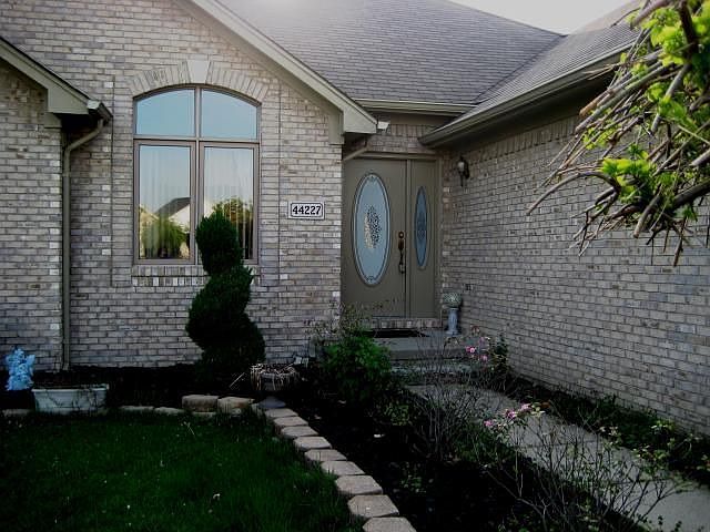1st image of 44227 Meadowlake Dr