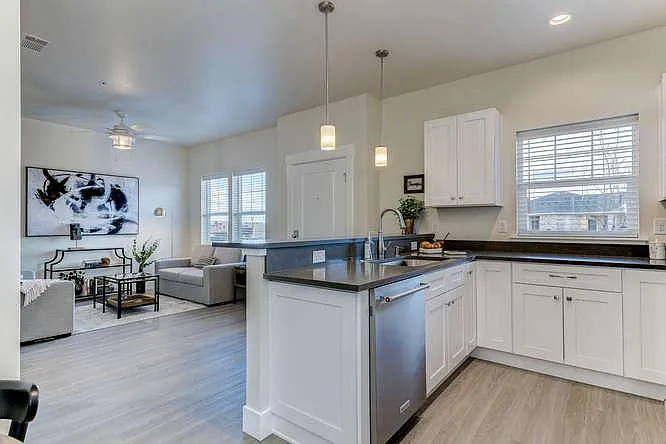 Cedar Crossing Luxury Townhomes — Photo 56