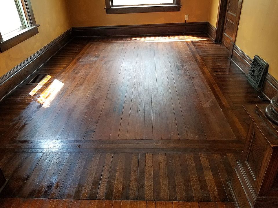 1st image of 107 W Church St