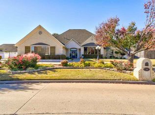 306 NW 32nd St, Lawton, OK 73505