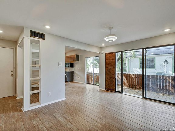 5th image of 143 Terrell Rd 1/2 #1/2