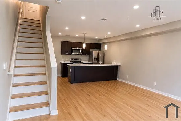 431 N 41st St #2 — Photo 2