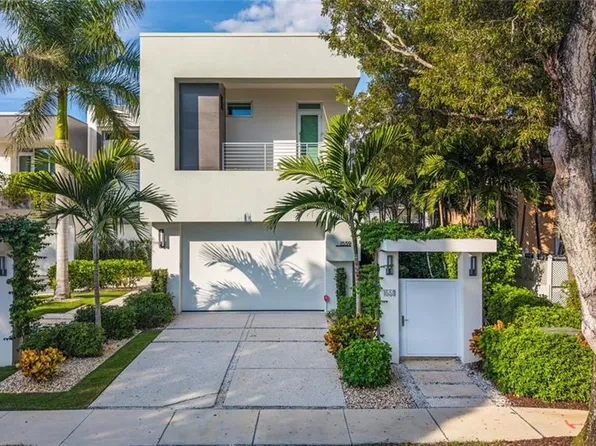 1559 CHESAPEAKE AVE, NAPLES, FL 34102