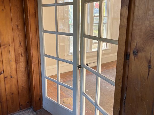 (undisclosed Address)