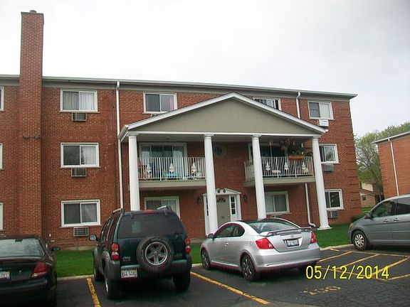 3rd image of 100 E Lillian Ave APT 2B