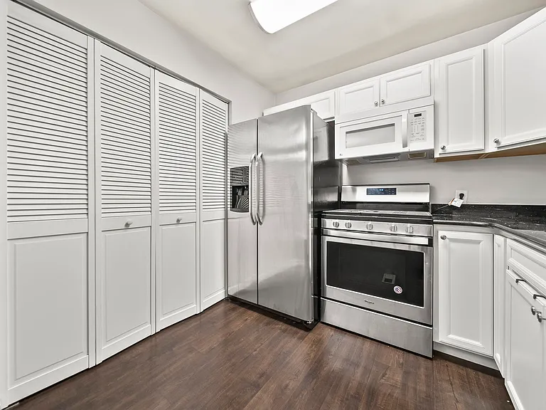 819 Pleasant Dr — Photo 15