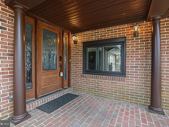 4th image of 44831 Smiths Nursery Rd