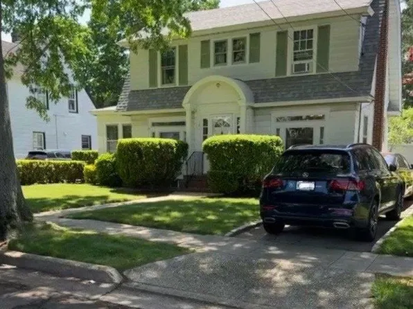 191 Wellington Road, Mineola, NY 11501