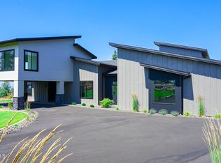 9745 S Kapalua Rd, Harrison, ID 83833