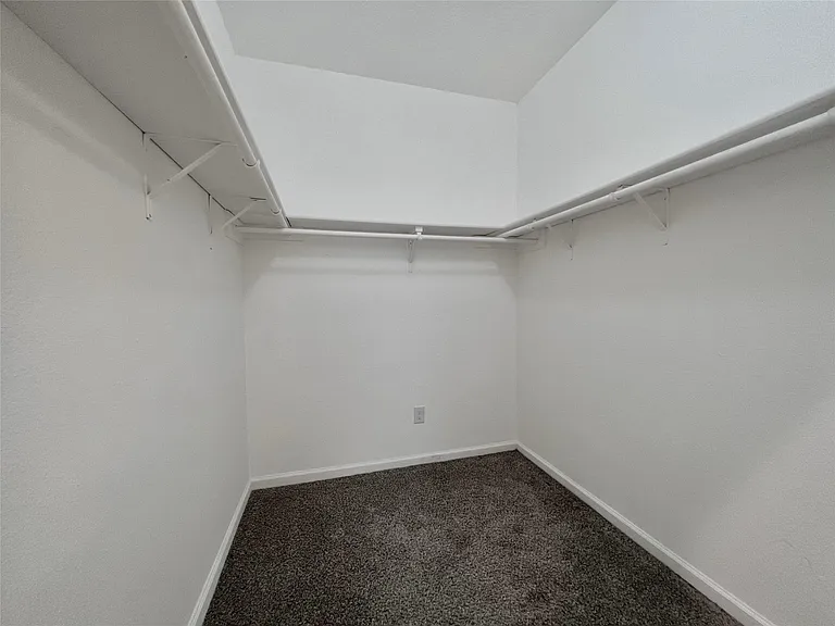 11917 Meadowfire Dr — Photo 22