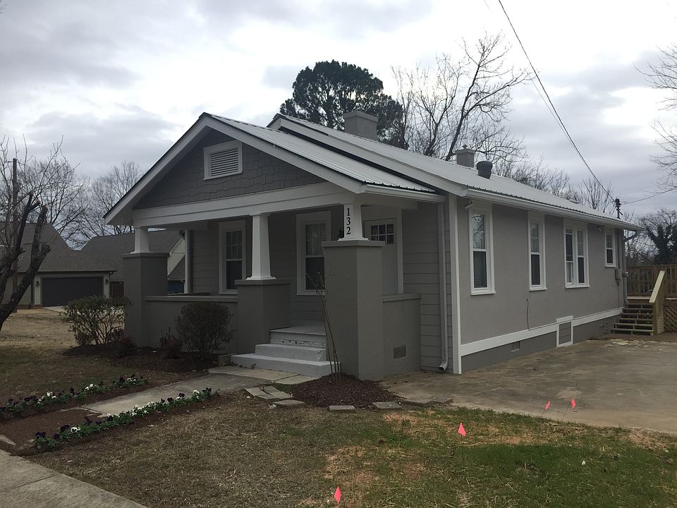 2nd image of 132 Morgan St