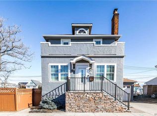18 Vinton St, Long Beach, NY 11561