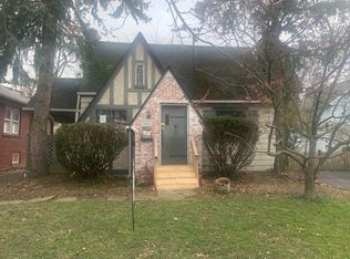 3496 E Scarborough Rd, Cleveland, OH 44118