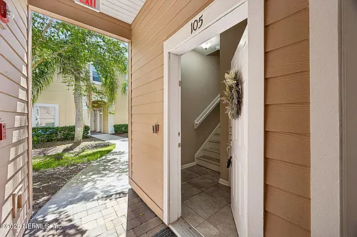 201 Larkin Pl #105 Photo 1