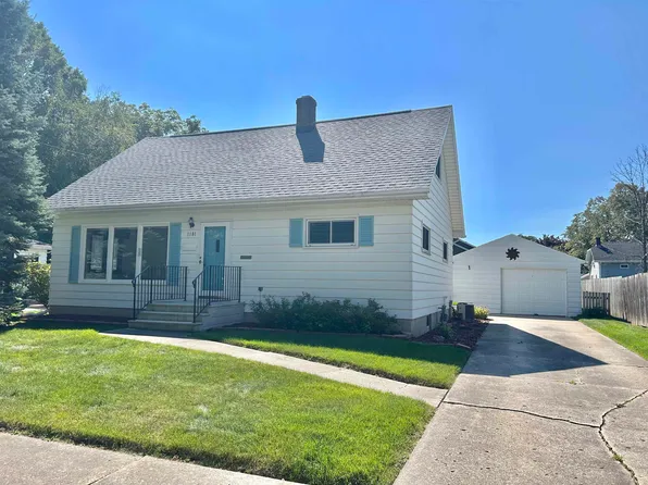 1181 Roscoe St, Green Bay, WI 54304