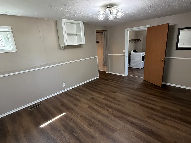 522 E Ward St — Photo 18