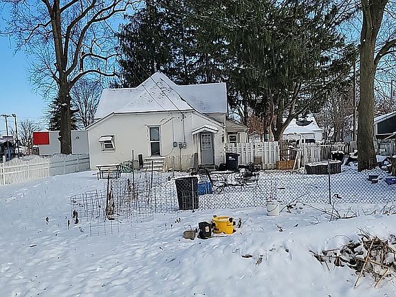 2nd image of 552 Delphi Ave