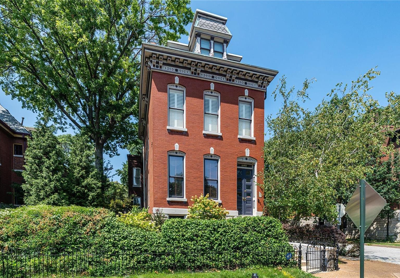 2401 S 13th St, Saint Louis, MO 63104 MLS 23047999 Zillow