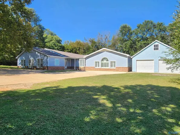 2016 County Road 19, Haleyville, AL 35565