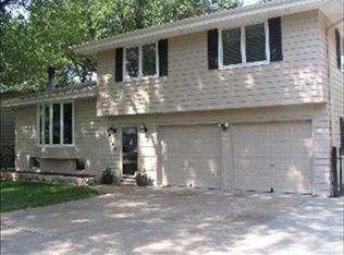 10942 Olin Ave, Omaha, NE 68144